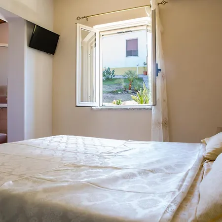 Del Sole Tropea Couette-café Riaci