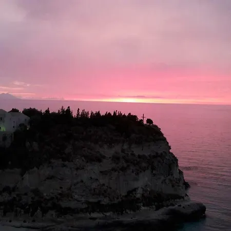 Couette-café Del Sole Tropea Riaci