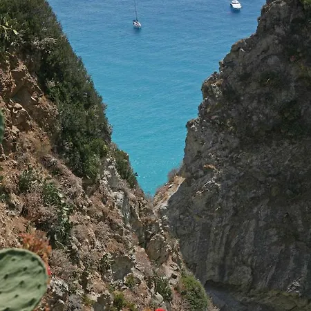 Del Sole Tropea Oda ve Kahvaltı 3*