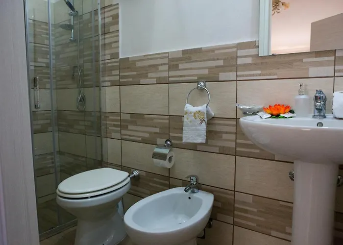 住宿加早餐酒店 Del Sole Tropea